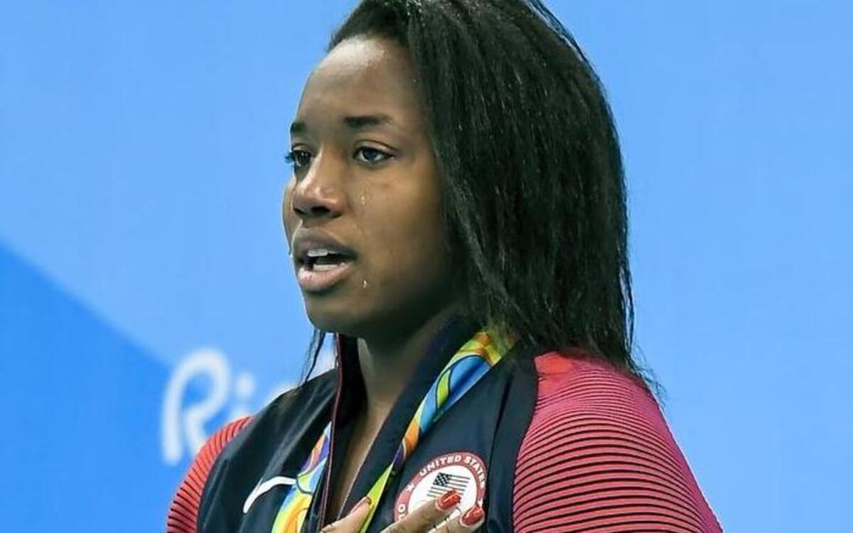 United States swimmer Simone Manuel cried during the national anthem after tying for a gold medal in the women’s 100-meter freestyle on Thursday at the Summer Olympics in Rio de Janeiro.