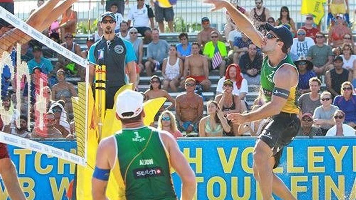 
Brazil s Bruno Oscar Schmidt, right, will compete Saturday at the SWATCH FIVB World Tour Finals at Fort Lauderdale Beach Park.
