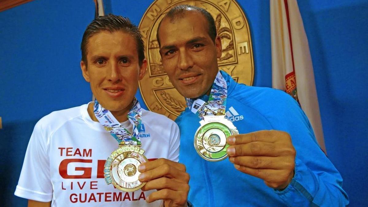 Luis Carlos Rivero Gonzalez and Benazzouz Slimani, shown two days before the 2016 Miami Marathon, have each won the full marathon in the past and will be competing again on Sunday, Jan. 29, 2017 — Slimani in the 26.2-miler and Gonzalez in the half marathon.