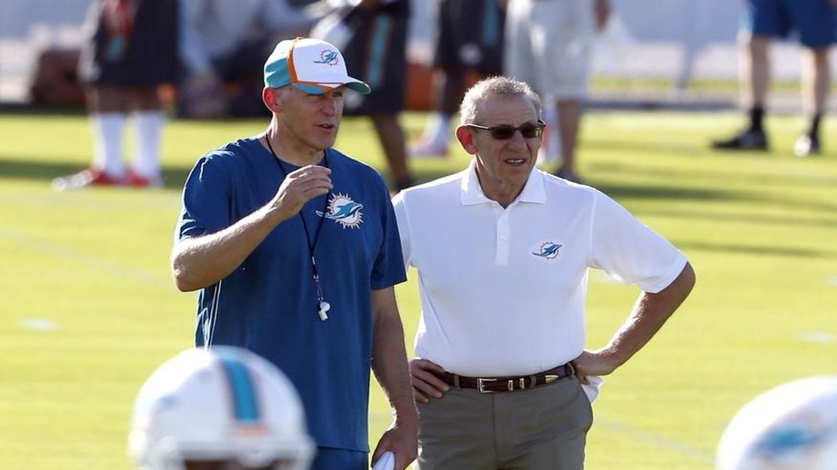 
Dolphins owner Stephen Ross, right, could choose to fire coach Joe Philbin if the team doesn’t show considerable improvement against the Jets on Sunday in London.
