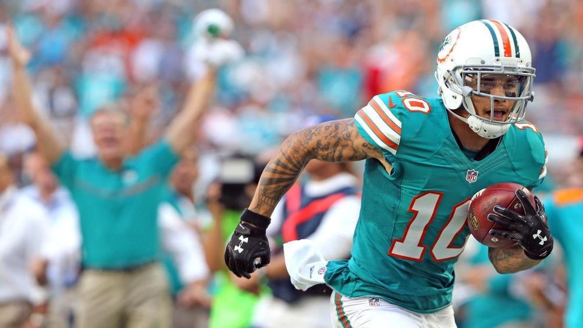 The Dolphins and the representatives for Kenny Stills will be meeting in the coming days in hopes of striking a deal that will keep the receiver in Miami.