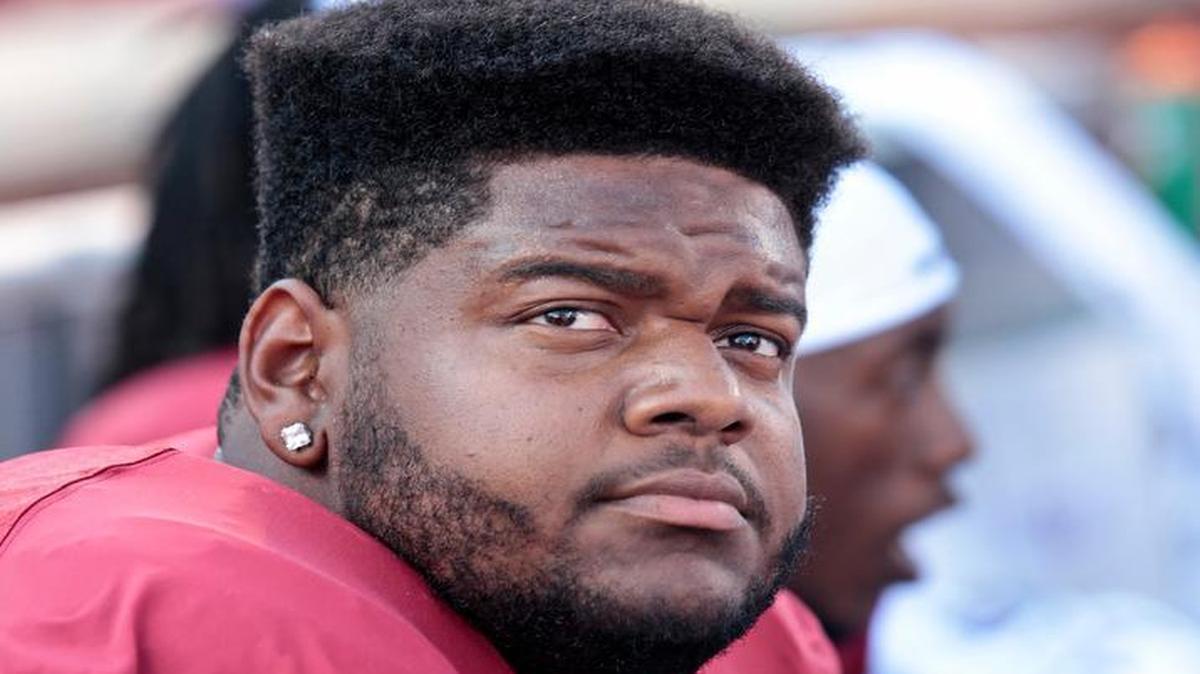 
Defensive tackle Jordan Phillips of the Oklahoma Sooners looks on before a game against Louisiana Tech on Aug. 30, 2014 in Norman, Oklahoma. 
