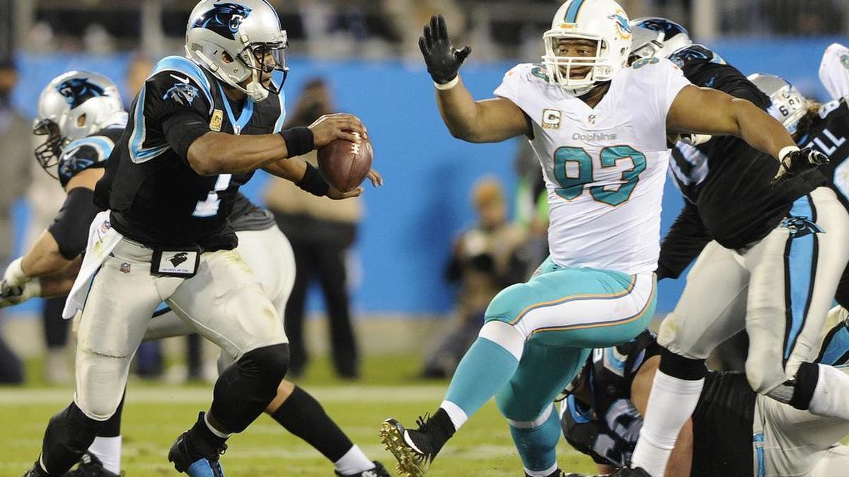 Defensive tackle Ndamukong Suh believes it’s not realistic for the Miami Dolphins defense to only succeed when protecting a lead.