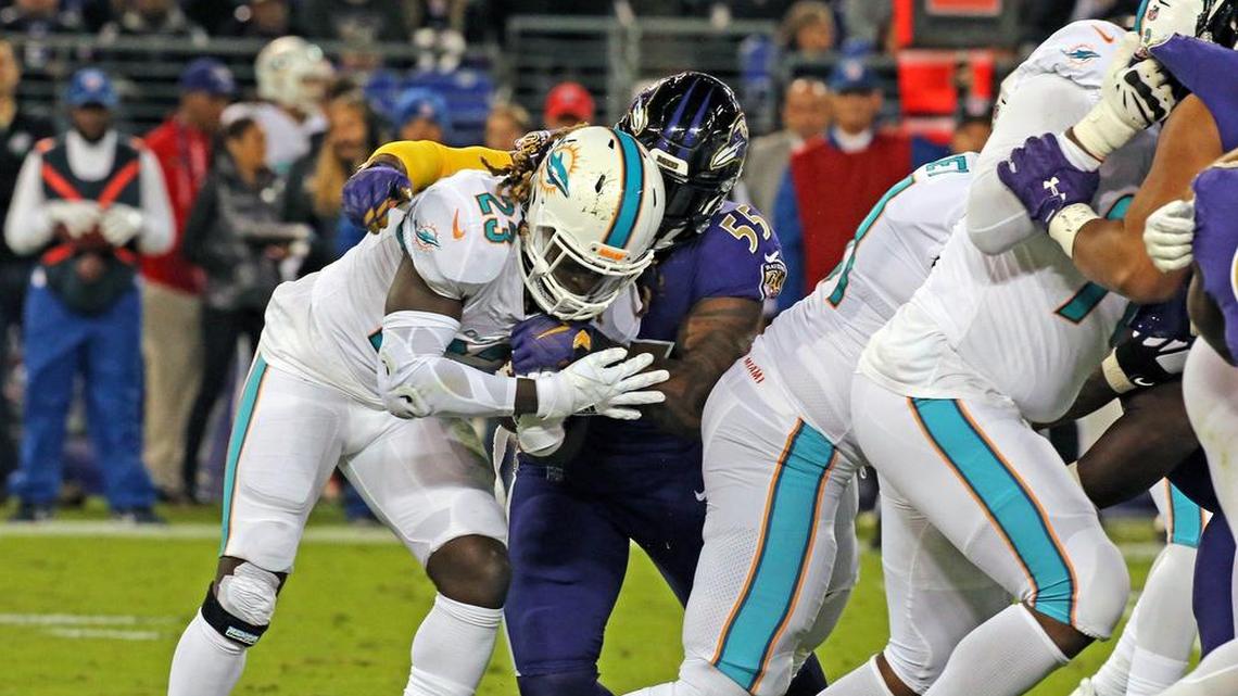 Miami Dolphins running back Jay Ajayi has been struggling to gain yards lately but, like all Dolphins running backs, has also struggled blocking in the passing game.