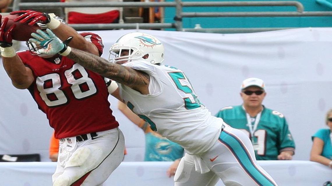 Even when he’s healthy, which isn’t often, Miami Dolphins linebacker Koa Misi is something of a liability in pass coverage.