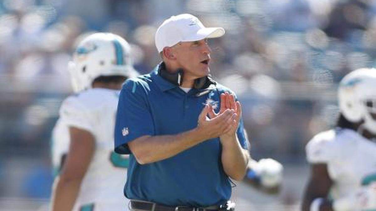 
When Dolphins coach Joe Philbin was a college coach, he and his wife, Diane, would have the entire offensive line over for meals.
