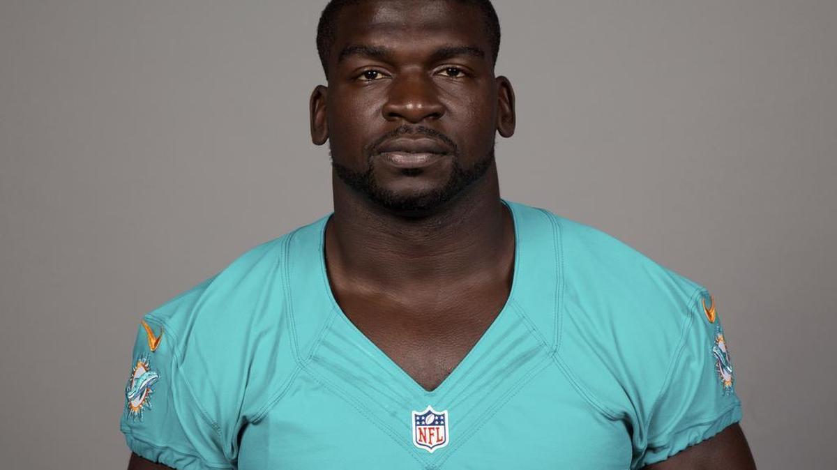 Dolphins linebacker Lawrence Timmons will not play this weekened at the New York Jets.