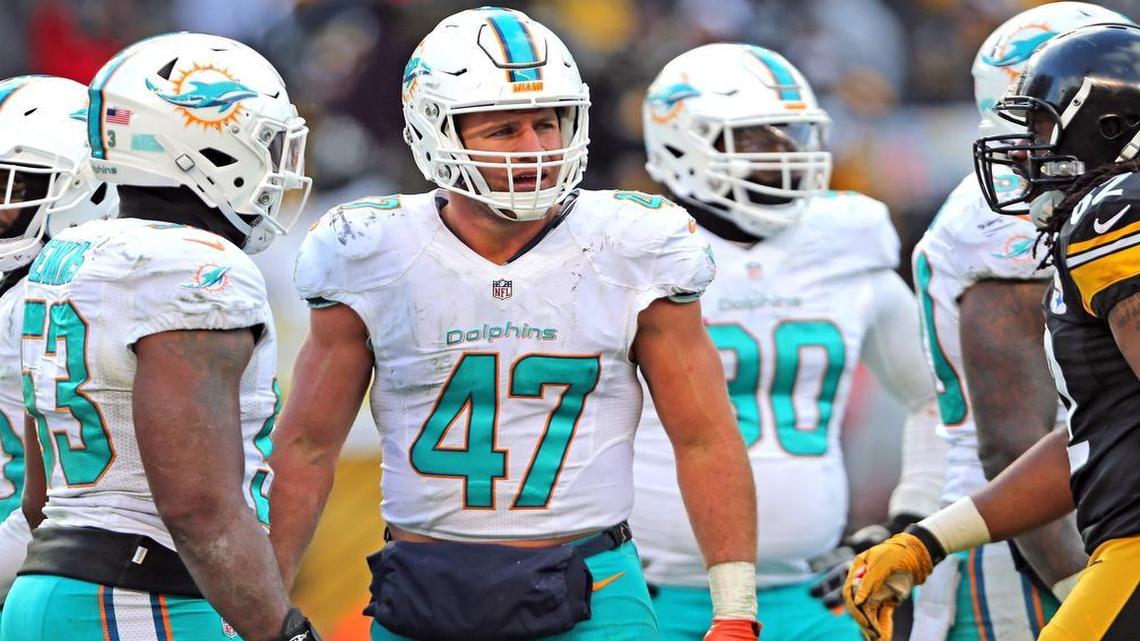 Miami Dolphins Kiko Alonso (47) played all season in the middle of the Miami Dolphins defense. That may change in 2017.