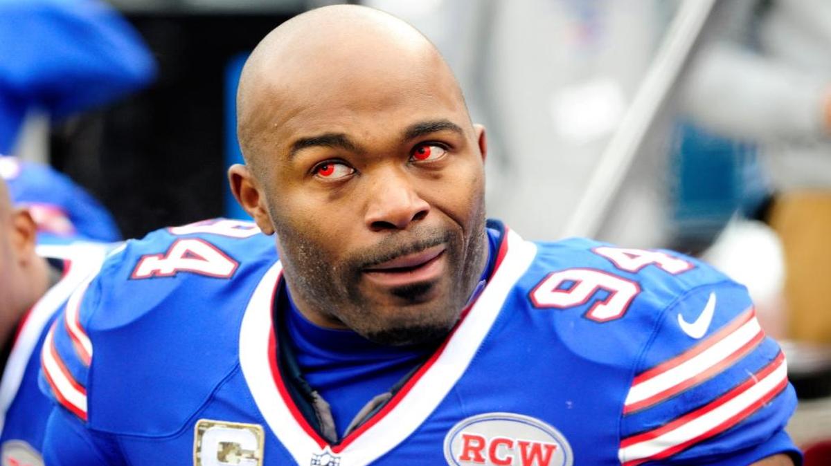 Buffalo Bills defensive end Mario Williams wears red contacts during the first half against the Kansas City Chiefs, Sunday, Nov. 9, 2014, in Orchard Park, N.Y.