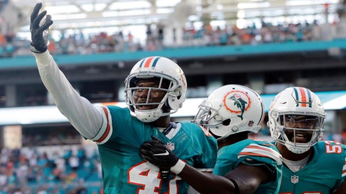 The Dolphins’ Byron Maxwell (41) believes he’s the NFL’s best cornerback.