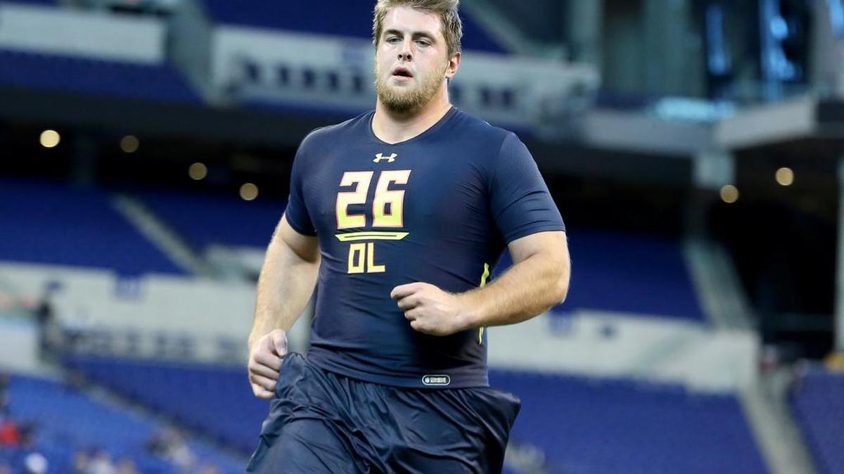 Western Kentucky offensive lineman Forrest Lamp competes in a drill at the 2017 NFL Scouting Combine.