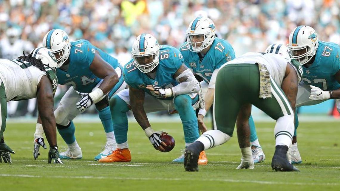 Miami Dolphins right guard Jermon Bushrod (74) was the Dolphins second-best offensive lineman in 2017 behind center Mike Pouncey (51).