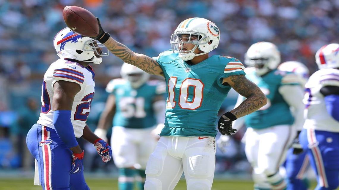 Miami Dolphins wide receiver Kenny Stills (10) is one of two immediate priorities for the Dolphins as they prepare for unrestricted free agency.