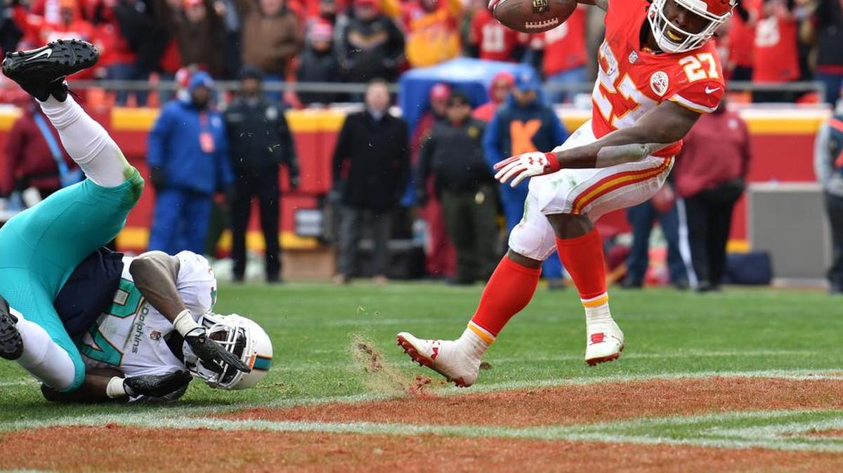 Running back Kareem Hunt led the Kansas City rushing attack against the Miami Dolphins on Sunday.