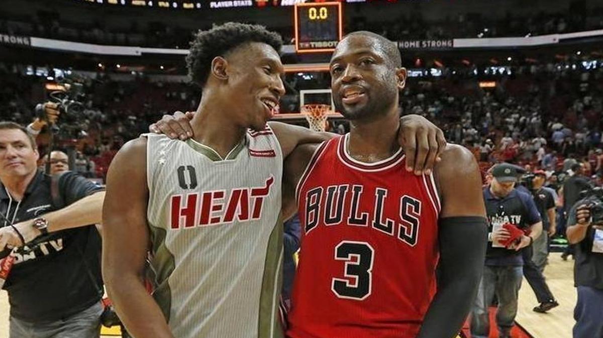 If former Heat guard Dwayne Wade, right, was looking for clarity on Wednesday about what type of team will surround him if he returns to the Chicago Bulls next season, he didn’t get it.