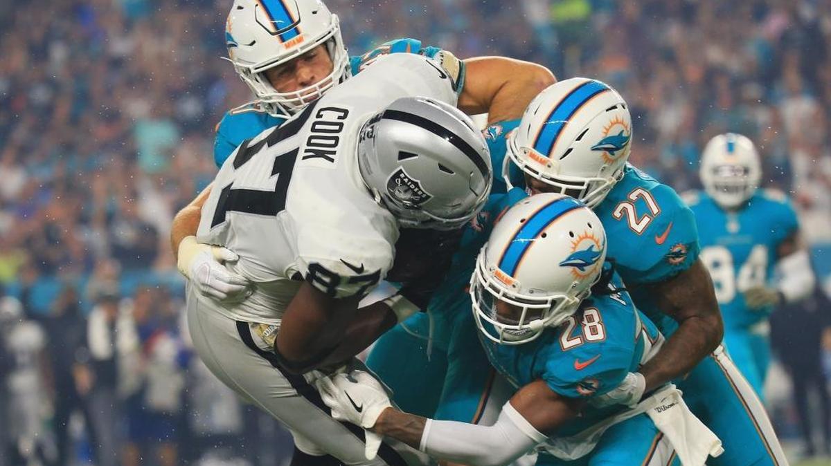 Raiders tight end Jared Cook had nine receptions against the Dolphins on Sunday. Miami must cover several more dangerous pass-catching tight ends over the final eight games of the season.
