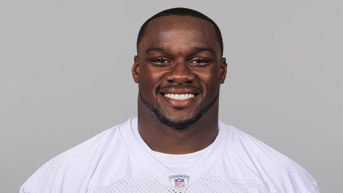 UM’s stretch-drive efforts to finance an indoor football practice facility have been given a boost by a former Hurricanes star linebacker. Jon Beason told The Miami Herald on Thursday that he’s donating $250,000 toward the project.