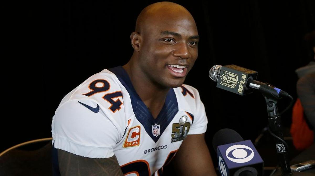 Denver Broncos defensive end DeMarcus Ware (94) speaks to reporters in Santa Clara, Calif., Thursday, Feb. 4, 2016.