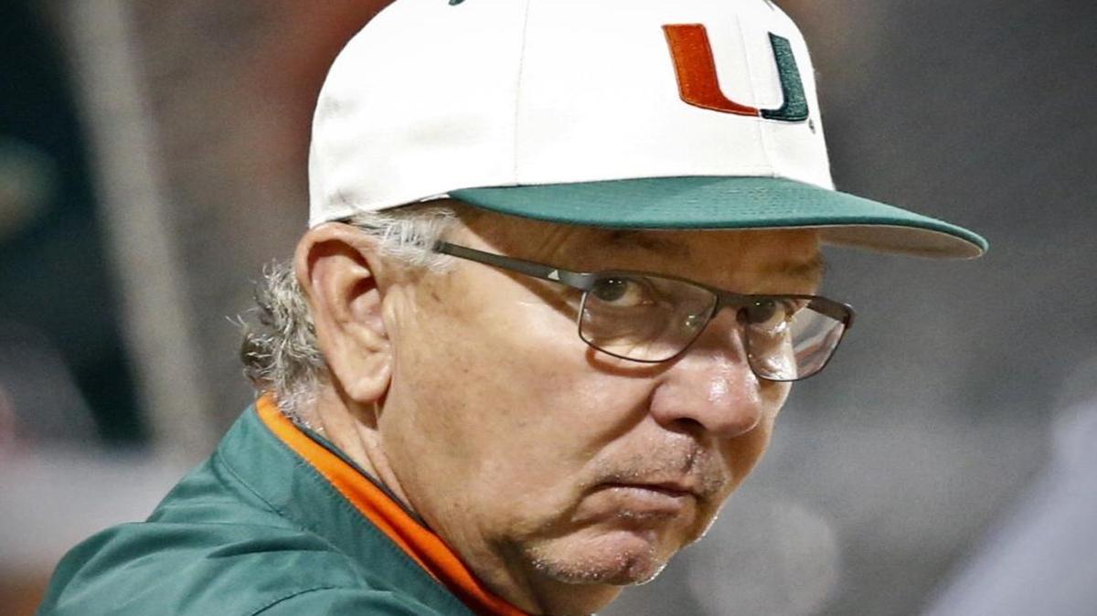 Coach Jim Morris had much early success at Miami, with two national championships in his first eight seasons, but he has spent the past 15 years chasing that elusive third ring.