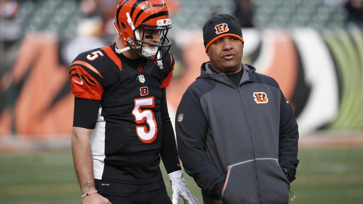 In only his fourth start as a pro, quarterback AJ McCarron, shown with offensive coordinator Hue Jackson, will try to lead the Bengals past AFC North rival Pittsburgh.