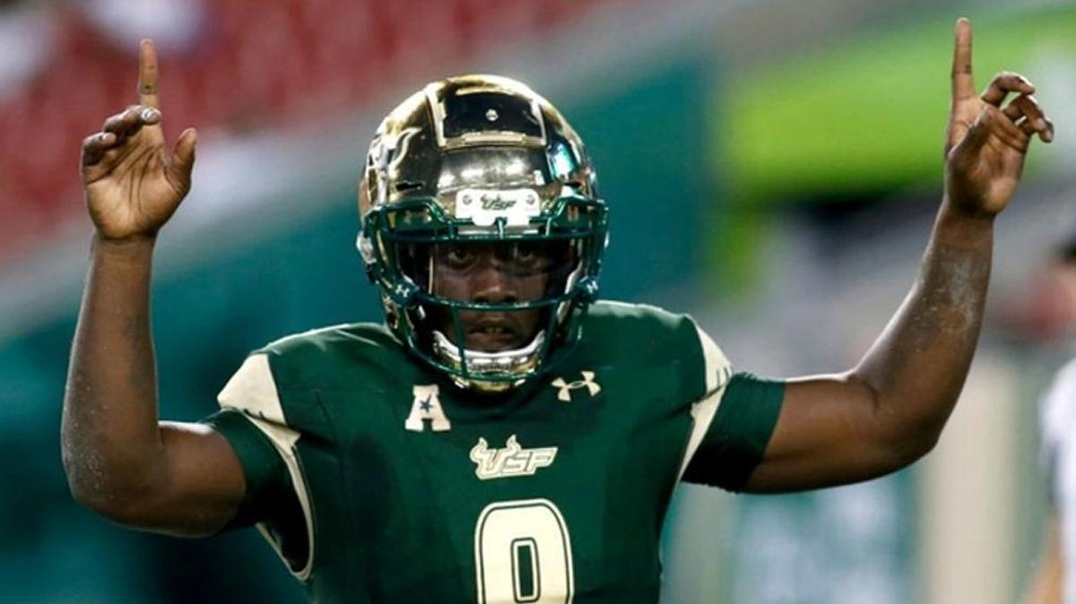 South Florida Bulls quarterback Quinton Flowers is signaling he’s No. 1. And he is. But can he hold off a tough challenge to win the Herald’s state-college Offensive Player of the Year title?