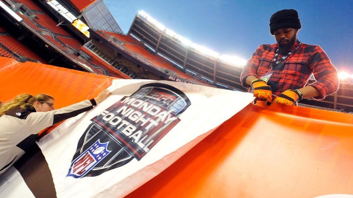 NFL television ratings are down significantly. Good! No other sports league needs a slap in the face more. Roger Goodell’s preening conglomerate sails along imperviously, thinking it is bulletproof. It isn’t.