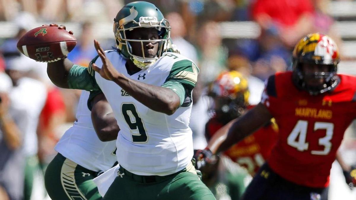 South Florida Bulls QB Quinton Flowers, a native Miamian from Jackson High, will try to clinch Herald’s State Offensive Player of Year award in Friday showdown.