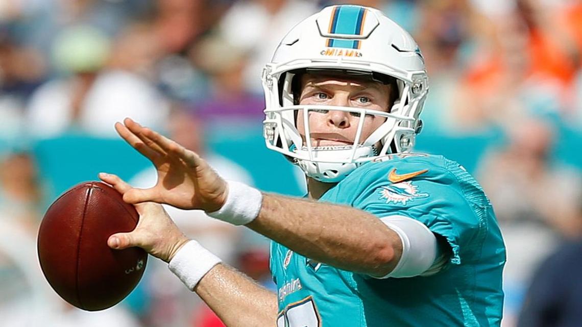 Miami Dolphins quarterback Ryan Tannehill sets up to pass in the first quarter as the Dolphins host the New England Patriots at Sun Life Stadium in Miami Gardens on January 3, 2016.