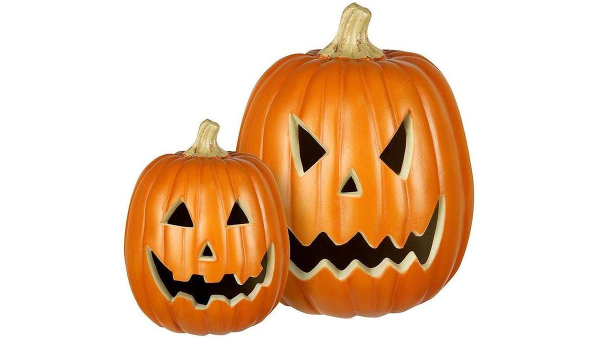 Booooo! Fake, machine-carved pumpkins play a major role in Greg Cote’s Halloween guidelines.