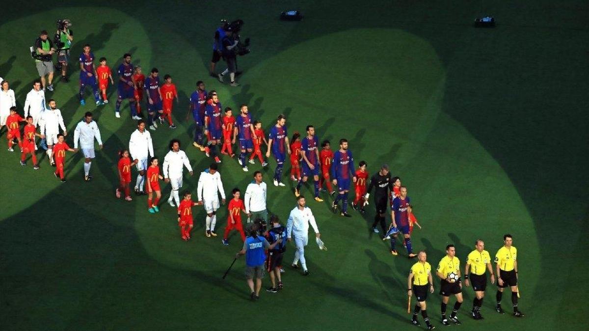 Players arrive for “El Clasico Miami'' Barcelona-Real Madrid match as part of the International Champions Cup at Hard Rock Stadium in Miami Gardens on Saturday, July 29, 2017.