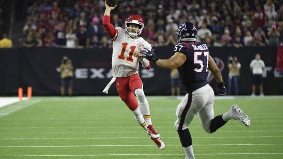 Chiefs are NFL’s only unbeaten team at 5-0, and the primary reason is the play of quarterback Alex Smith.