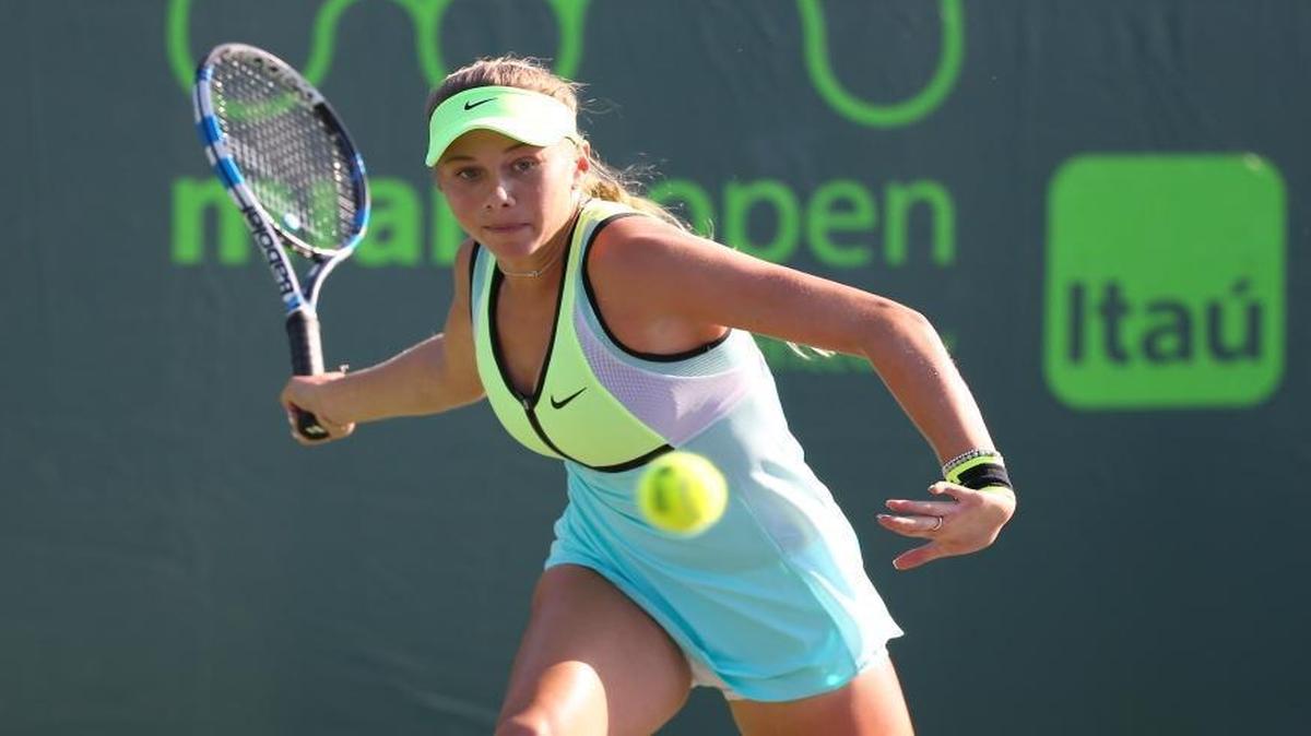 Amanda Anisimova, a 15-year-old wild card from Aventura, got a taste of the big time in her Key Biscayne debut. She dominated the first set against Taylor Townsend, but the more experienced American prevailed 2-6, 6-2, 6-3.