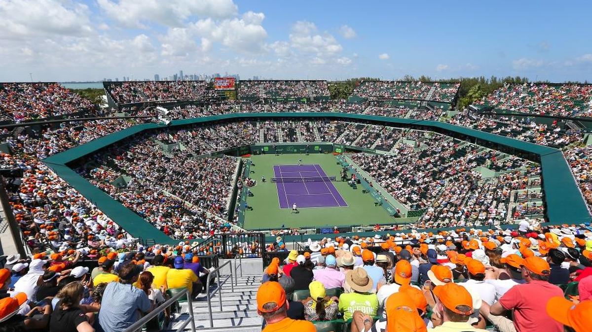 A view of the men’s final match between Andy Murray and Novak Djokovic at the Miami Open tennis tournament at Crandon Park in Key Biscayne on Sunday, April 5, 2015.